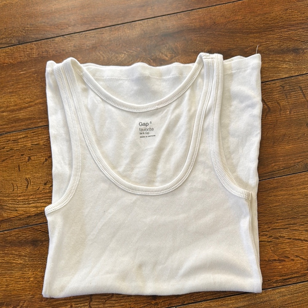 GAP Classic White Ribbed Top